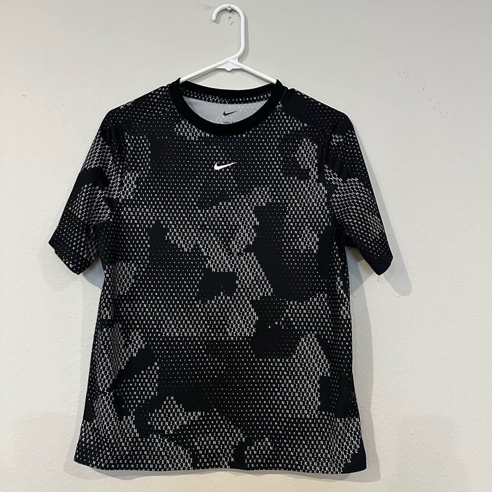 Women’s Nike Black & White Dri-Fit Workout Top Size XL | Graphic Athletic Tee